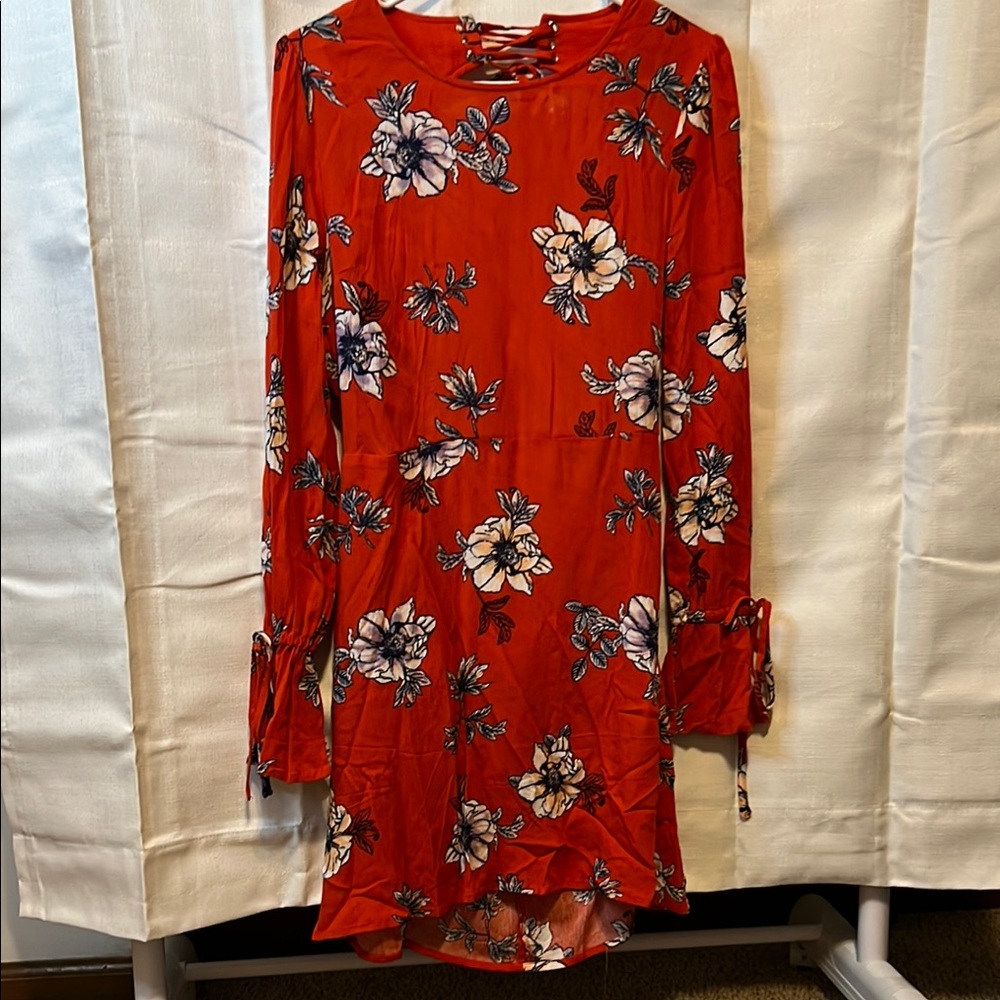 Missguided Floral Split Sleeve Open Back Dress